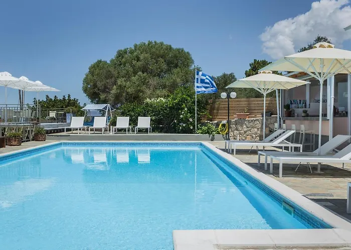 Ξενοδοχείο με διαμερίσματα Panorama Fanari And 4*